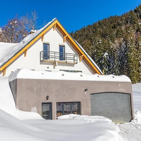 Holiday home La Resilience, Au Pied Des Pistes A *